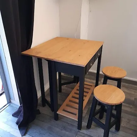 Type T1 Avec Parking Et Cave A 600 M De La Apartment